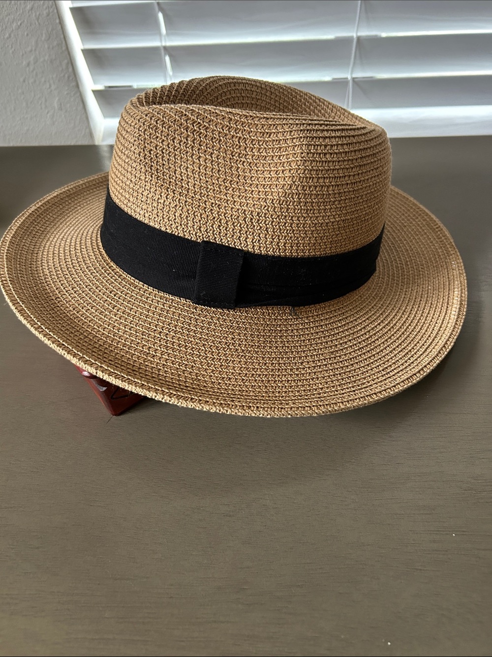 Solar Escape NWOT Women’s Tan Straw Fedora Wide Brim Adjustable Hat One Size